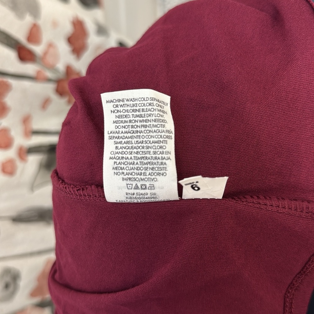 NWT. Ladies’ No Boundaries “Maroon Wave” Scoop Tee short sleeve shirt. Size XL - Picture 6 of 7